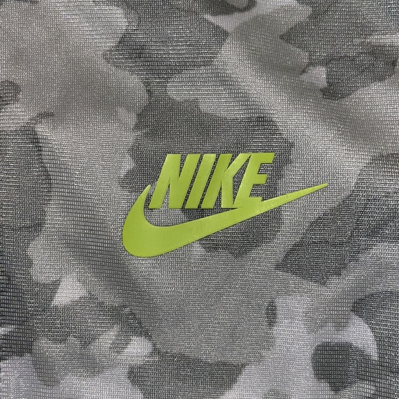 Nike Tech - Grey Camo - Picture 2 of 3